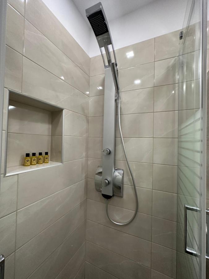 Jj Volos Luxury Center Home Exterior photo