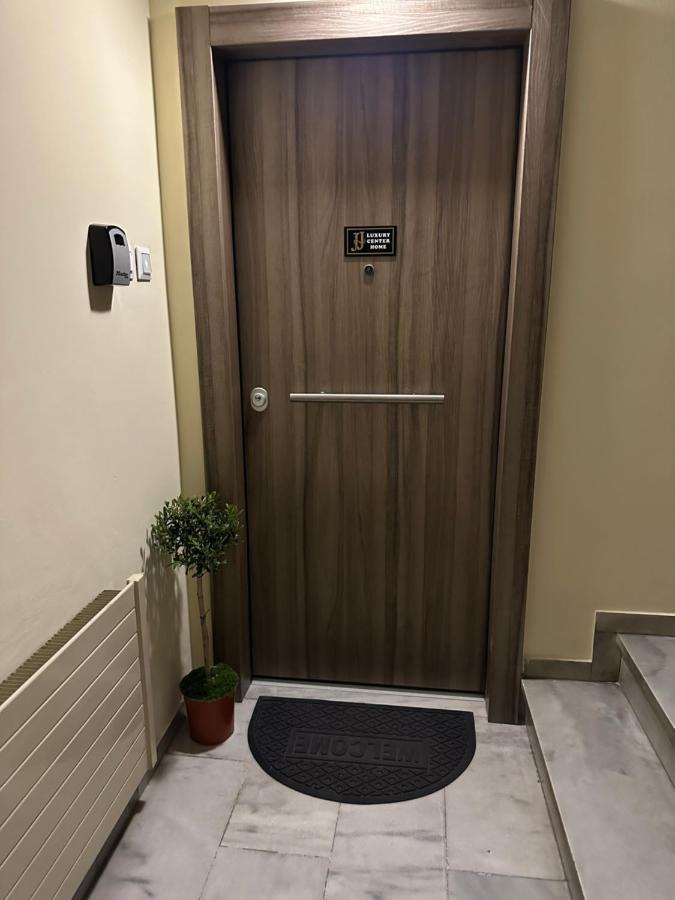 Jj Volos Luxury Center Home Exterior photo
