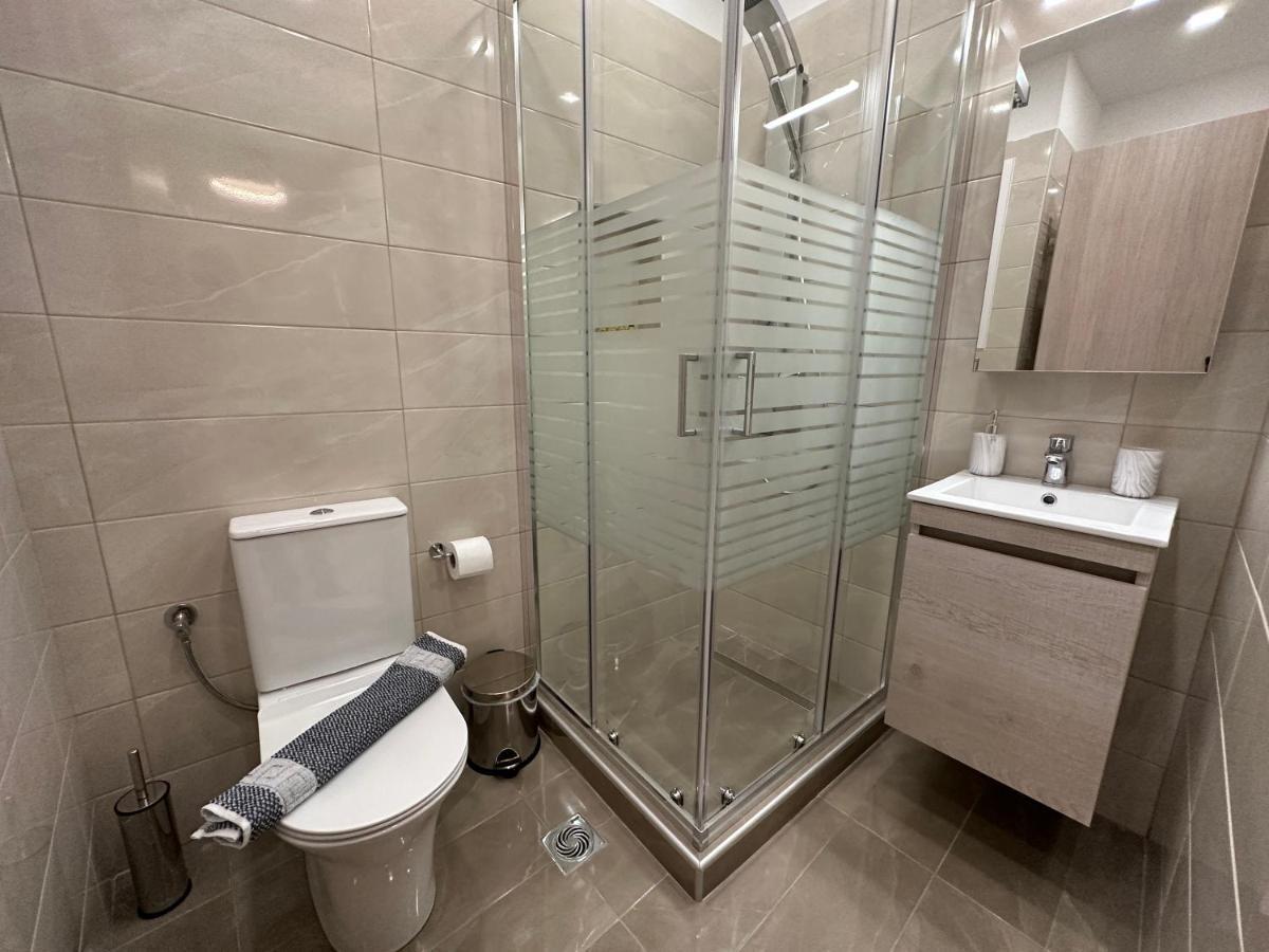 Jj Volos Luxury Center Home Exterior photo