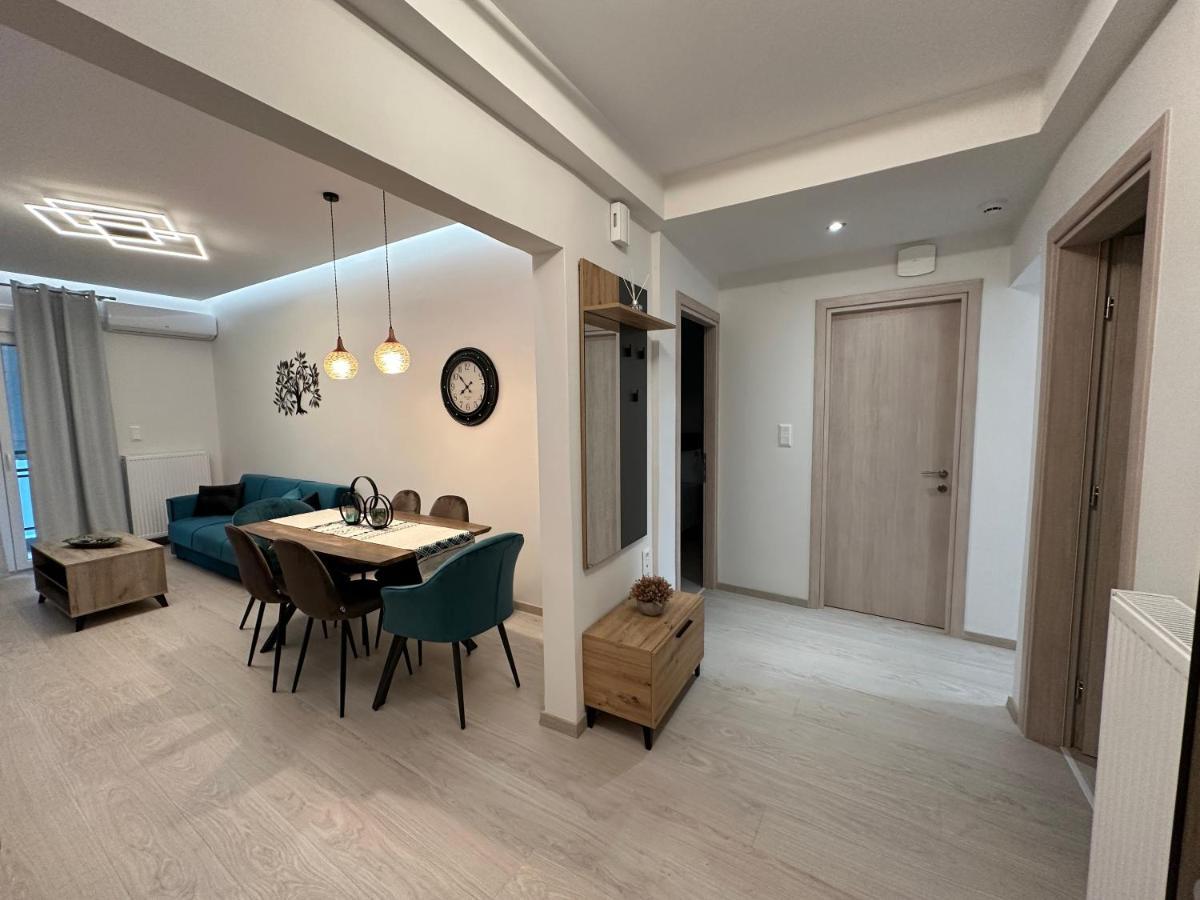 Jj Volos Luxury Center Home Exterior photo