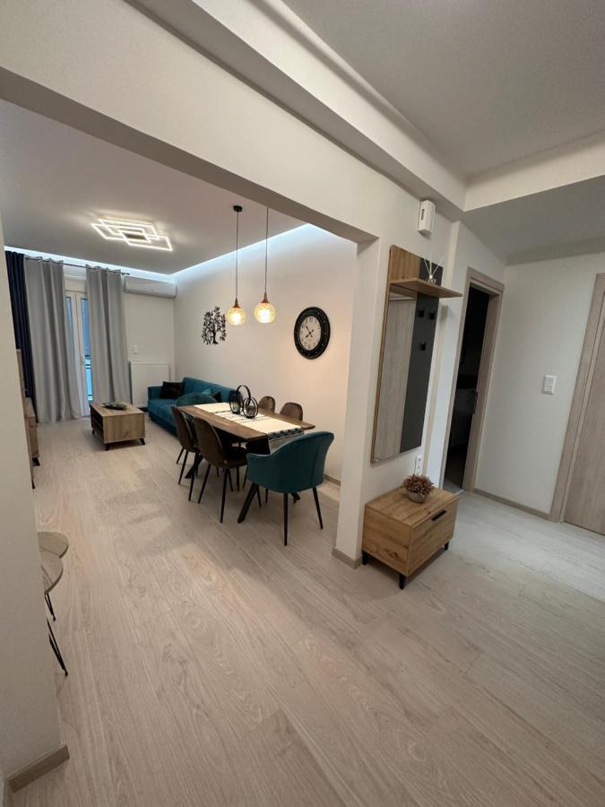 Jj Volos Luxury Center Home Exterior photo